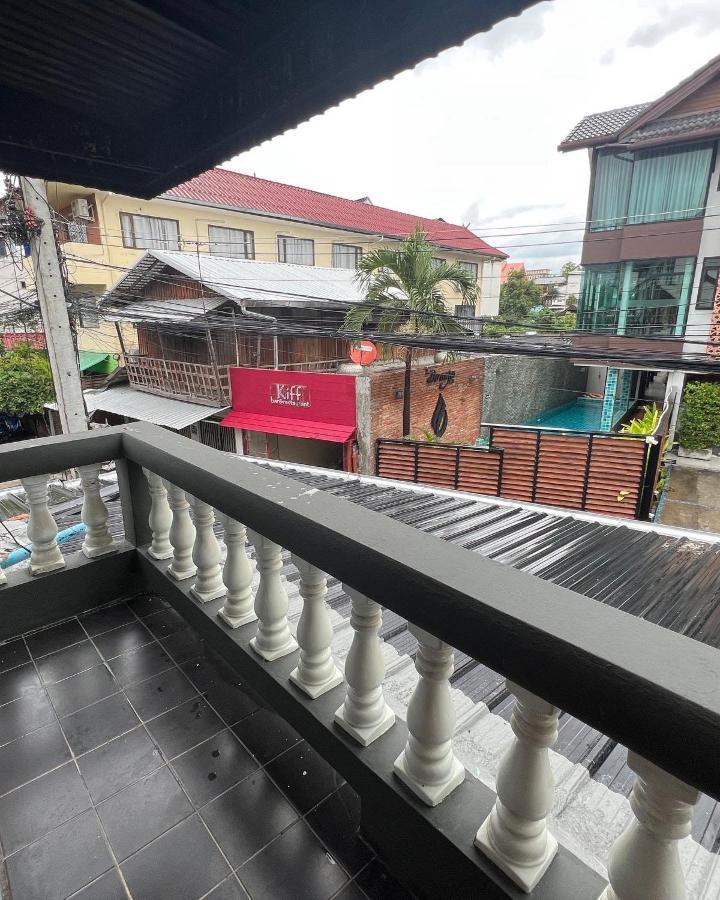 The Voyager Guesthouse Chiang Mai Extérieur photo